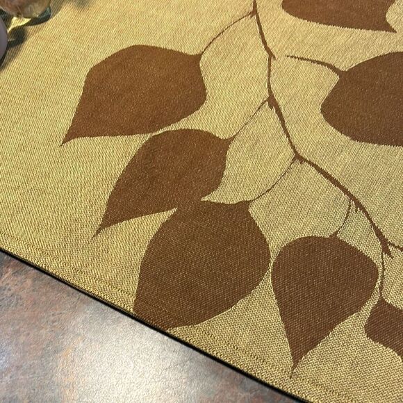 TAG LTD Table Runner. brown Leaves Fall - Picture 2 of 5